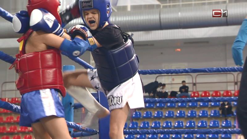 Более 300 юниоров в Сургуте боролись за путевки на всероссийские соревнования по тайскому боксу 