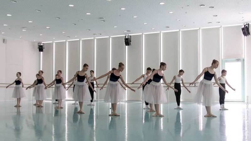 Юные сургутяне, желающие посвятить себя балету, получили шанс бесплатно учиться в Санкт-Петербурге