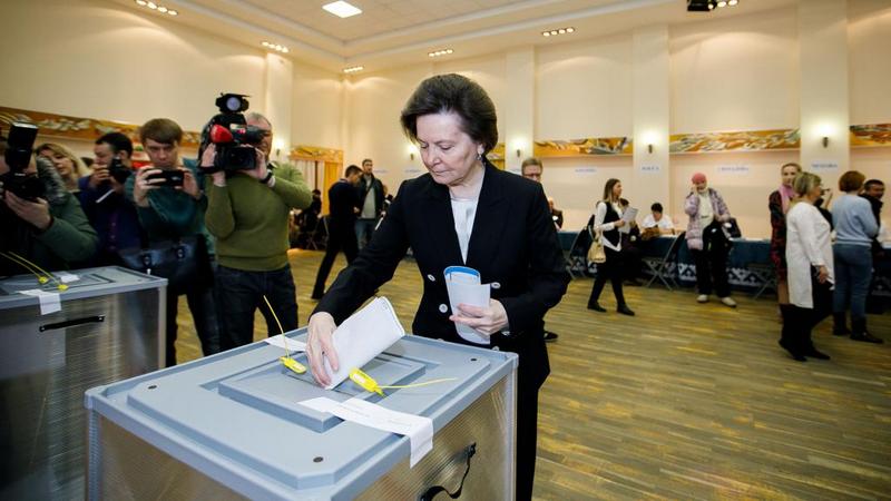 «Нужно сплотиться»: Наталья Комарова проголосовала за президента страны
