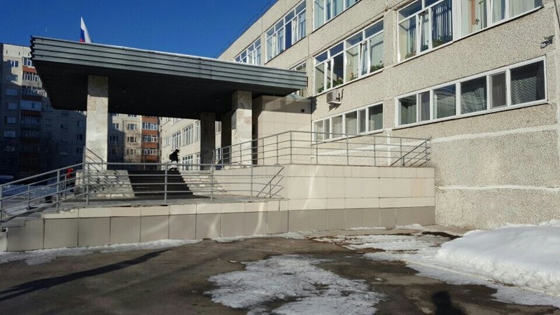 Без паники! В сургутском департаменте образования прокомментировали ситуацию с гимназией Салахова