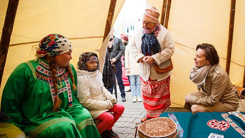 В столице округа стартовал международный фестиваль ремесел коренных народов мира «Югра-2018»