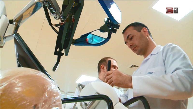 Виртуальные операции. В Тюмени появился уникальный тренажер для нейрохирургов