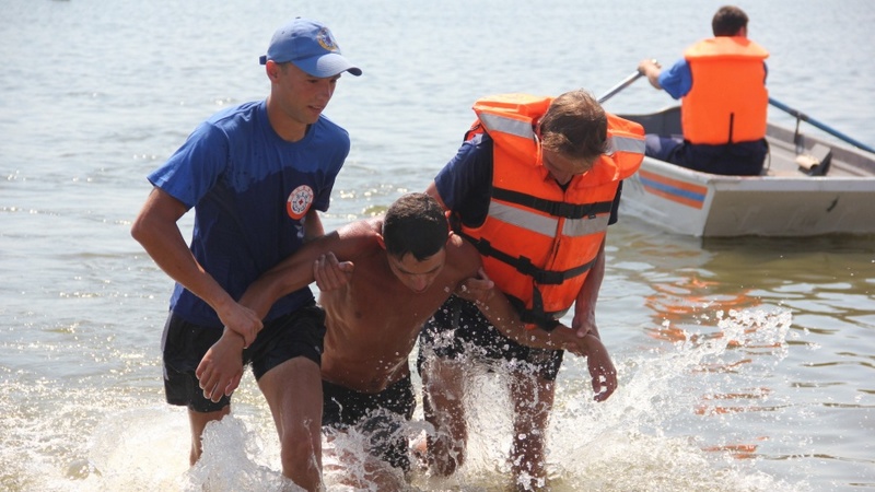 Дважды за неделю югорские спасатели предотвратили трагедии на воде