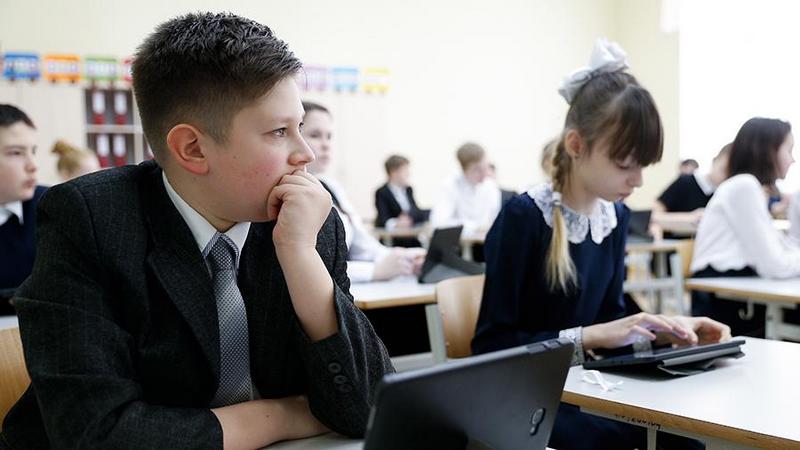 Для российских школьников готовят «прививку» от коррупции