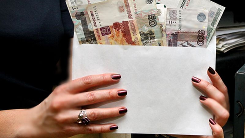 Чиновница в Югре брала взятки за содействие в принятии «нужных» тарифов на услуги УК