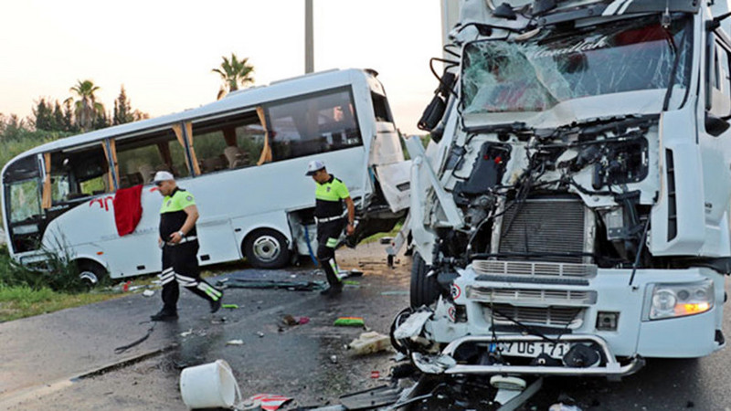 Авария с автобусом в турецкой Анталье. Пострадали 11 россиян