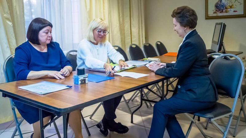 Выборы губернатора Тюменской области: Наталья Комарова уже проголосовала