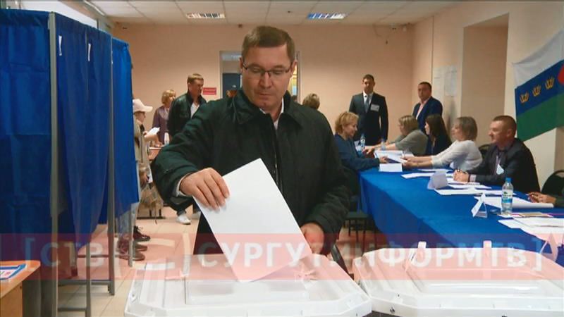 Прописку не сменил. Владимир Якушев пришёл отдать свой голос на выборах губернатора Тюменской области