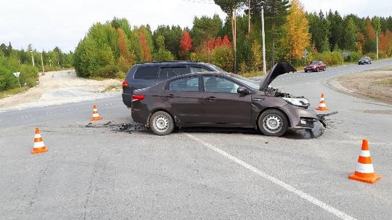 За сутки на дорогах Югры в авариях пострадали 13 человек