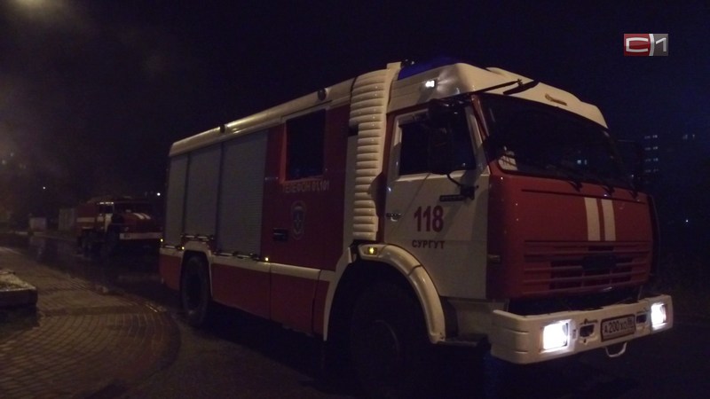 В чем причина? В Сургуте участились пожары в балках на Комсомольском