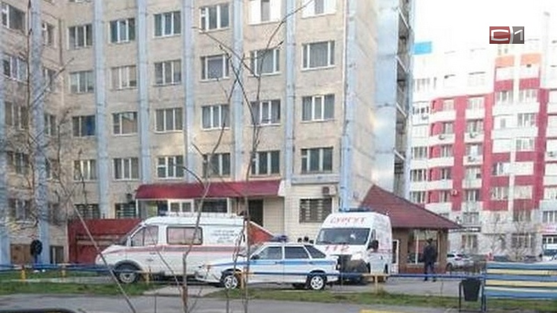 Трагедия в Сургуте. На Мелик-Карамова из окна выпал ребёнок