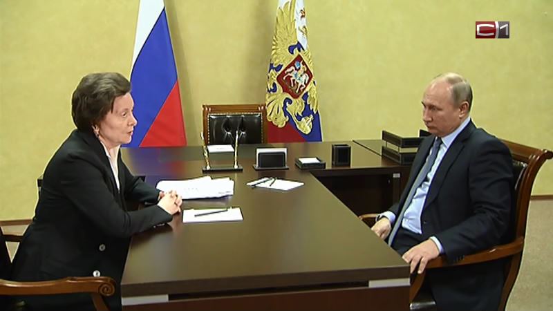 Пояс с амулетами, казус с креслами, отчет губернатора — о визите Путина в Югру