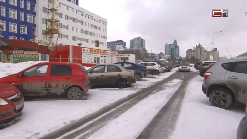 У трех больниц в Сургуте собираются построить парковки 