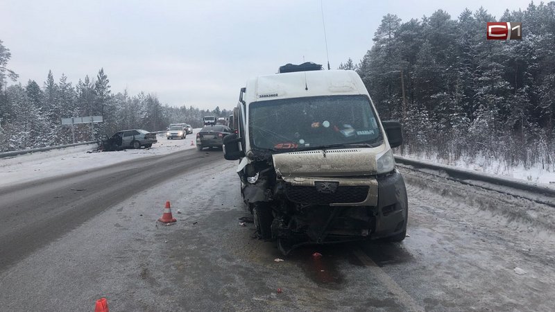 Смертельное ДТП близ Сургута: столкнулись ВАЗ и микроавтобус