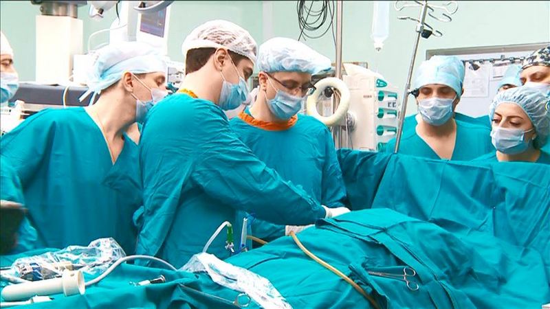Тюменские кардиохирурги освоили новую технологию — она поможет продлить жизнь пациентам с аритмией