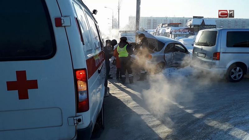 Несколько аварий на дорогах Сургута, несмотря на мороз. ФОТО