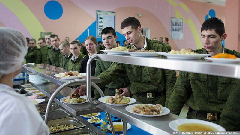 СМИ: югорские военнослужащие покупали к празднику просроченное мясо 