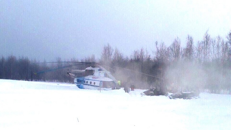 Вертолет МИ-8 с 20 пассажирами на борту совершил жесткую посадку на Ямале