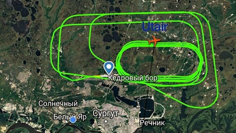 Над Сургутом более часа кружит самолет, выполняющий рейс в Таджикистан. ФОТО
