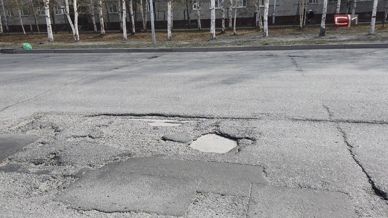 Реконструкция, латание дыр и тротуаров: в этом году на дороги Сургута выделили миллиард