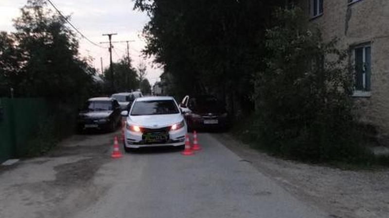 В Югре прямо в жилой зоне под колеса автомобиля попал 6-летний мальчик 