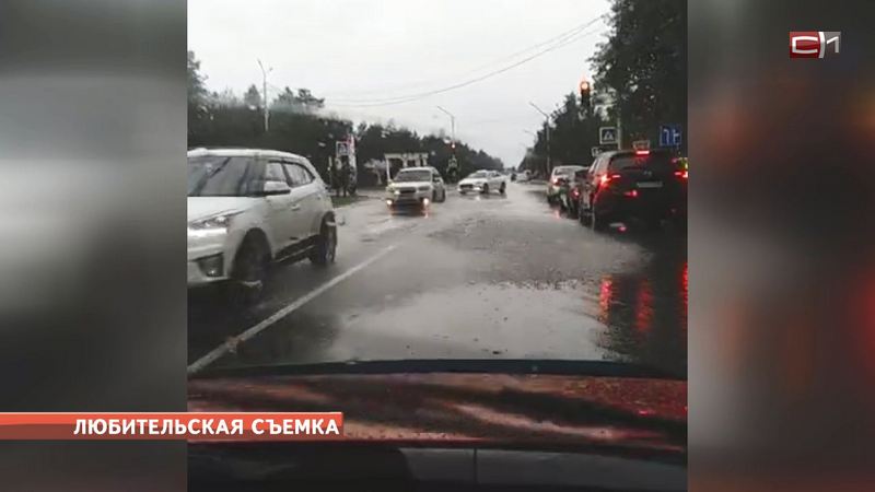 Югорчане устраняют последствия стихии, а погода готовит новые сюрпризы