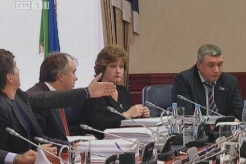 Филипенко предложил сэкономить на чиновниках