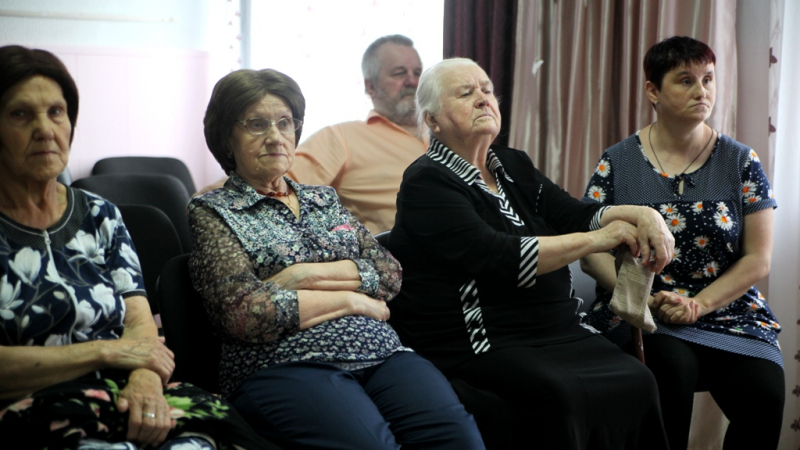 Полицейские Югры рассказали пенсионерам о том, как не попасться на уловки мошенников