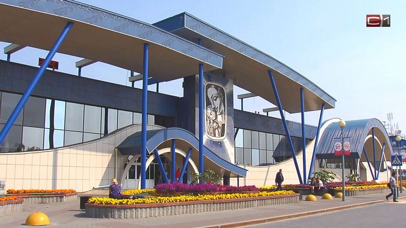 Рейс из Сургута в Анталью задержан на семь часов из-за болезни пилота