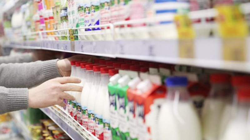 Что не так? Югорские магазины нарушают новые правила размещения молочной продукции