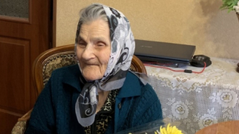 В Югре 99-летняя пенсионерка из Украины получила российское гражданство