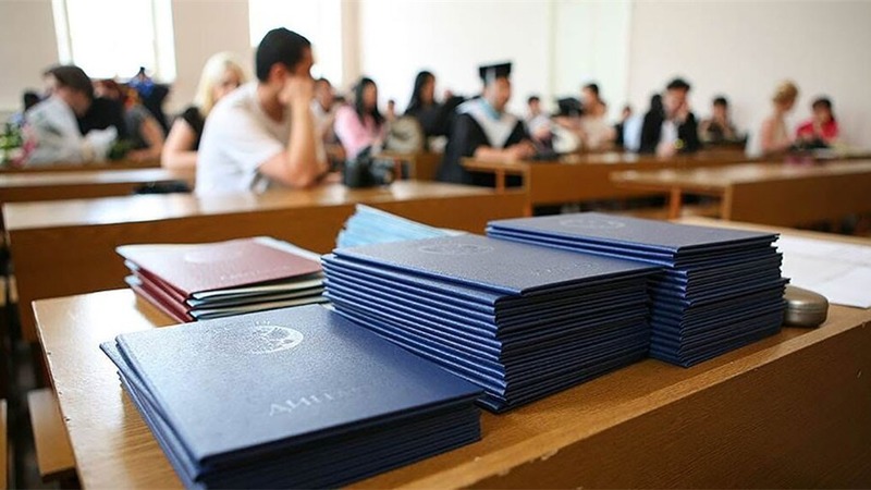 Тюменская область лидирует по количеству специалистов, недовольных своим образованием