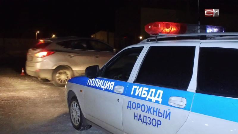 На трассе Сургут-Нижневартовск авто с детьми в салоне вылетело в кювет
