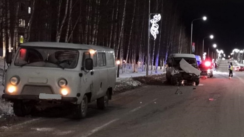 В Югре в аварии с пассажирской «Газелью» пострадали четыре человека