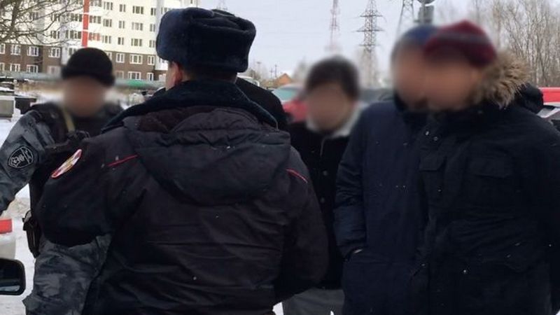 Угрожали ножом. В Сургуте таксист стал жертвой разбойного нападения 
