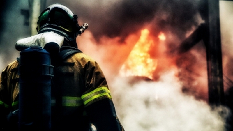 Два человека пострадали и 12 были спасены во время пожаров в Югре за неделю