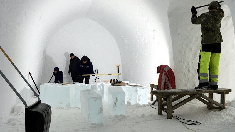 Сургутские скульпторы примут участие в создании "Снежной деревни" в Заполярье