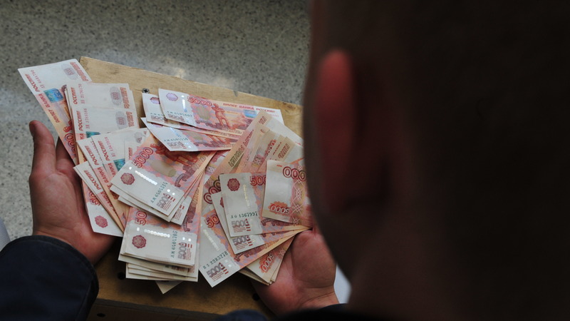 Житель Тобольска обманул сургутскую фирму на полмиллиона рублей