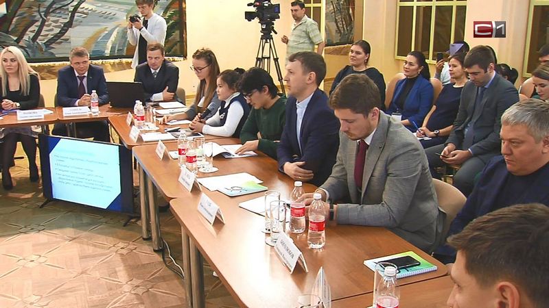 Школьники Сургутского района представили Наталье Комаровой свои бизнес-проекты