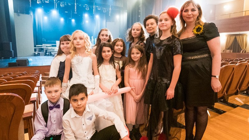 Наталья Комарова поздравила юных югорчан с наступающим Новым годом