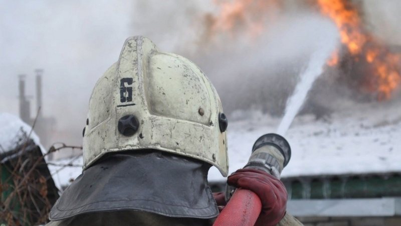 Трое погибших в огне, 9 сгоревших машин — печальные цифры недели от МЧС Югры