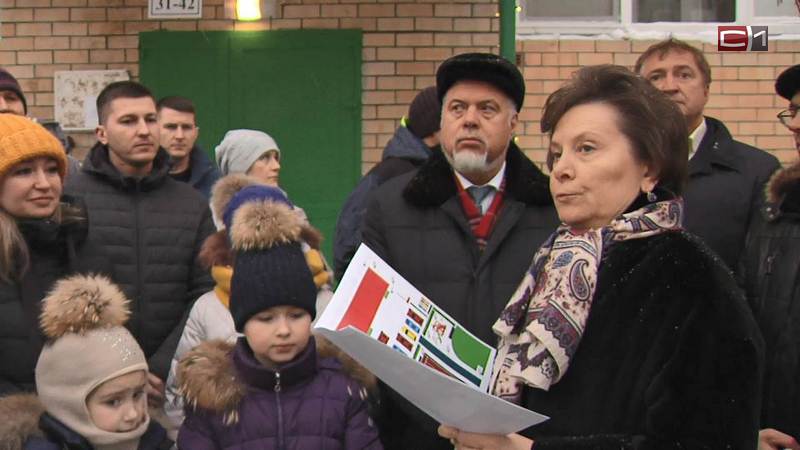 Наталья Комарова оценила ледяную горку, которую сделали жители Сургута