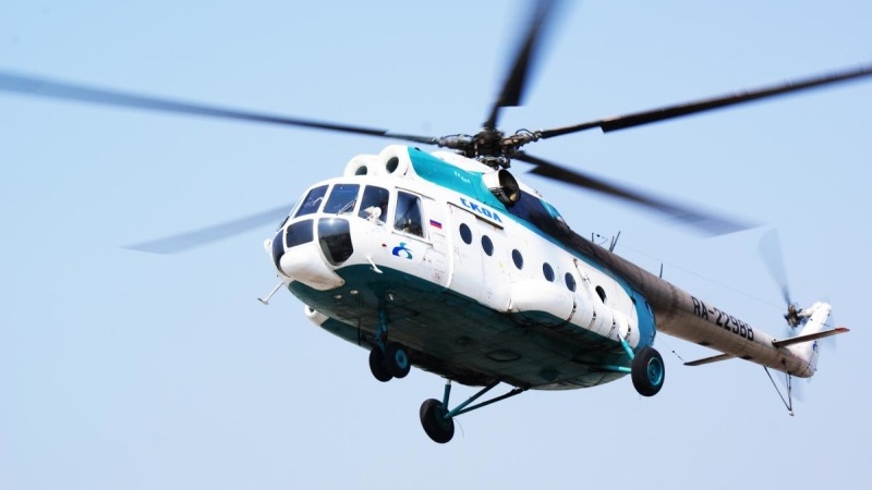 Вертолет МИ-8 с вахтовиками на борту совершил жесткую посадку на Ямале