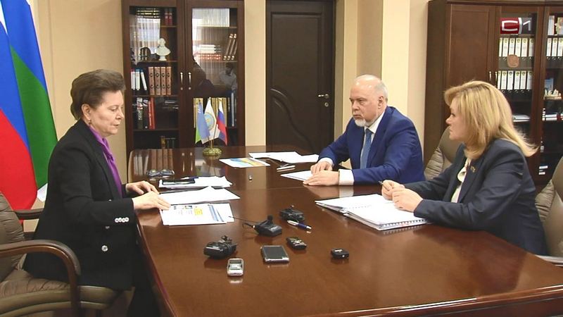 Наталья Комарова призвала сократить сроки расселения жилья в Сургуте 