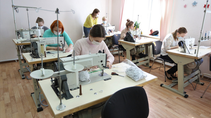 В Сургуте начали шить медицинские маски, чтобы решить проблему нехватки