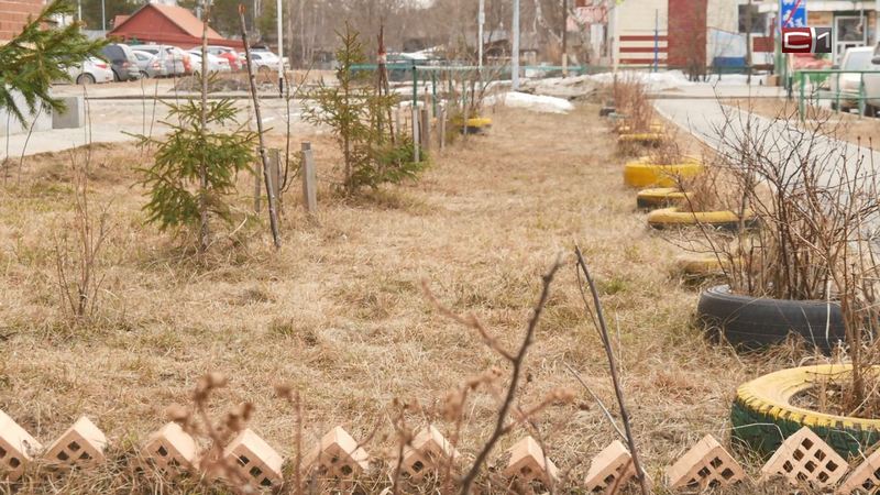 В Сургутском районе не так много мест, где после зимы остался мусор