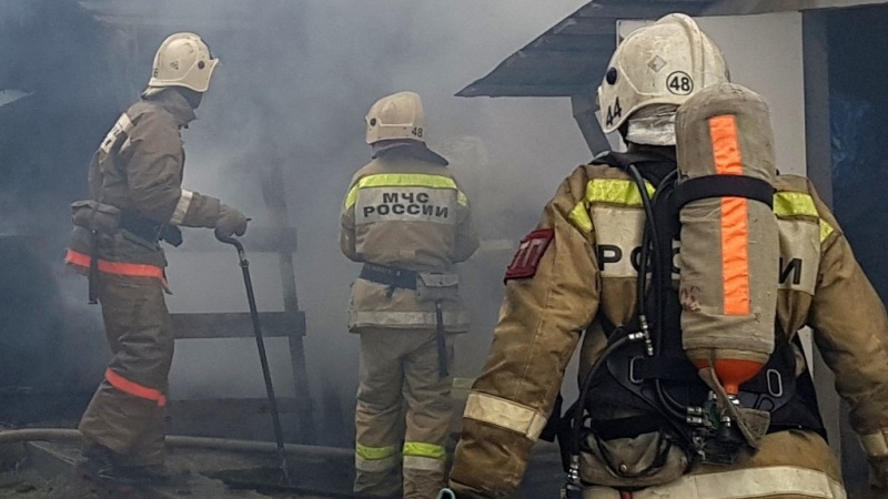 23 строения и 6 транспортных средств горели в Югре за неделю