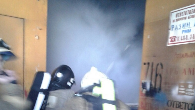 В Сургуте во время пожара в доме на улице Мира пострадал один человек