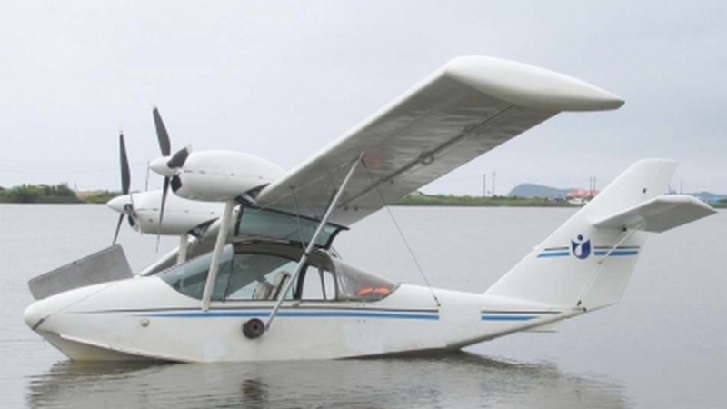 В Югре экстренно сел на воду легкомоторный самолет