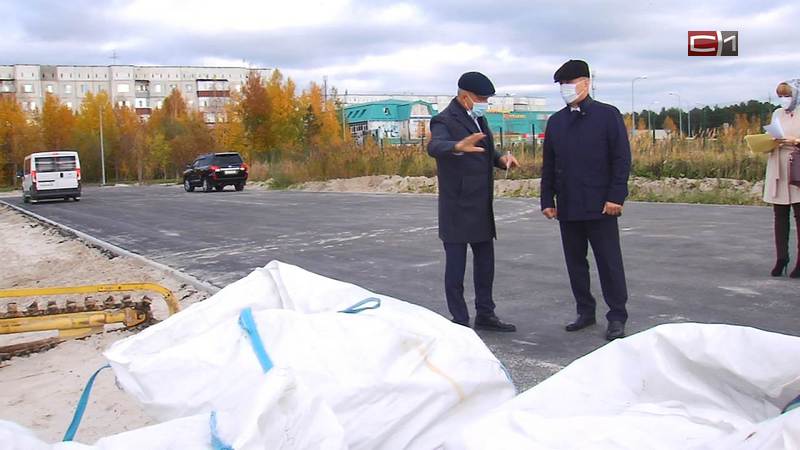В поселении Сургутского района завершают строительство парка